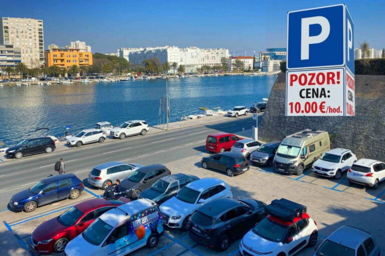 10 eur za jedinú hodinu? Ceny parkovania v Chorvátsku tento rok vyleteli - AUTOVINY.sk