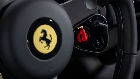Ferrari chystá 12-valcovú „smršť“. Luce na tom nič nemení - Magazín - Auto - pravda.sk