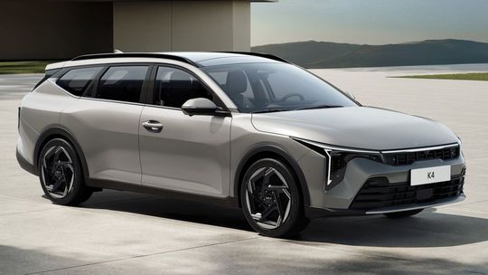 Videotest: Nová Kia K4 Sportswagon. Stavila na dizajn a spaľovacie motory - Testy automobilov - Auto - Pravda