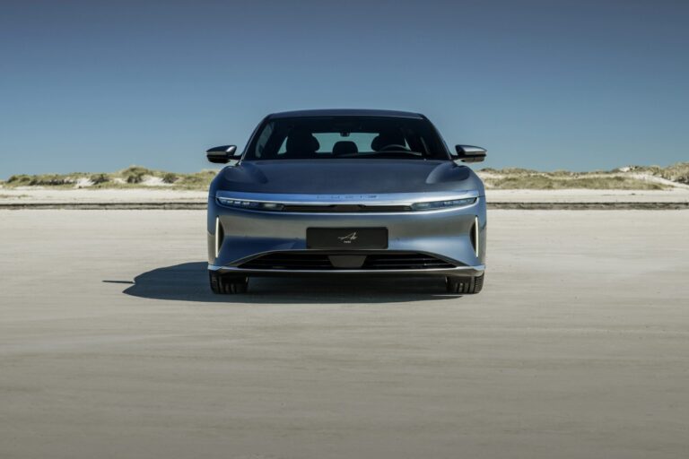 Luxusné elektromobily Lucid môžu kvôli banálnej chybe náhle stratiť výkon. Riešenie je na ceste