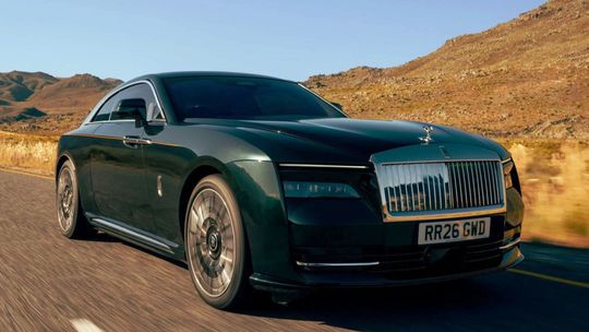 Rolls-Royce Spectre Series II: Dlhší dojazd a nové materiály - Novinky - Auto - Pravda