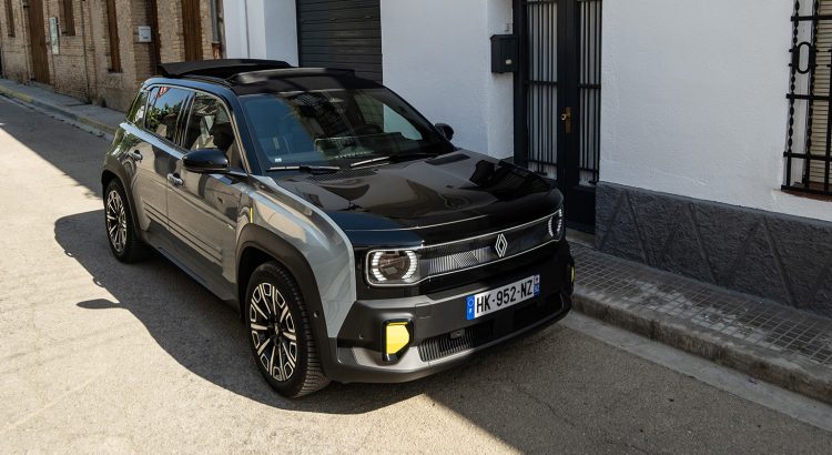 Prvá jazda: Renault 4 Plein Sud ukazuje, že látková strecha môže zväčšiť radosť
