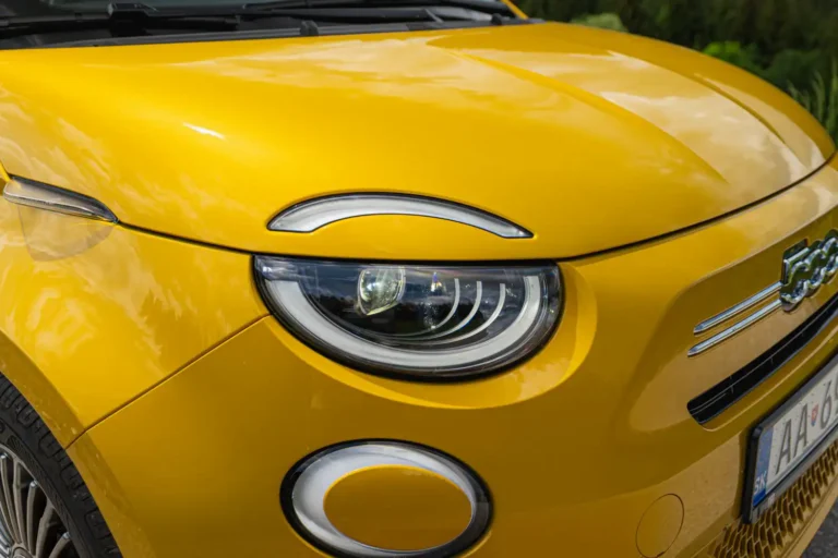 Slimák alebo lasička? Fiat 500 na benzín stojí menej ako 20-tisíc
