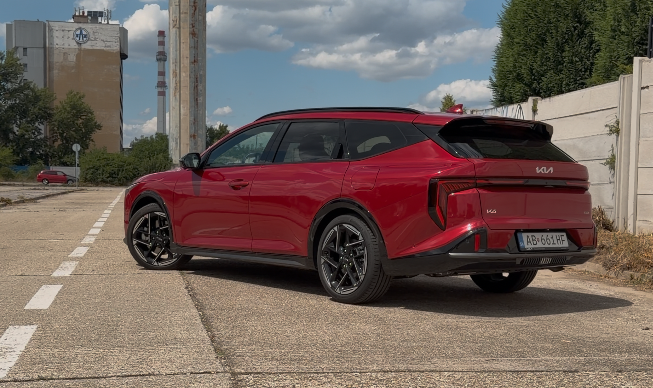 Kia K4 Sportswagon GT-Line dýcha na krk strednej triede! Pozrite si náš videotest - AUTOVINY.sk