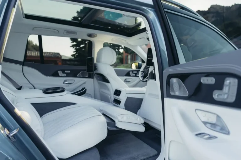 Mercedes-Maybach GLS 680 posúva luxus do absurdných detailov