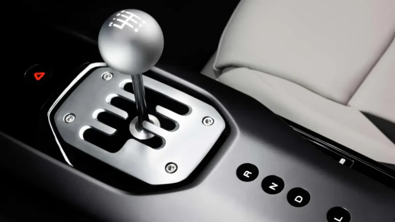 Ferrari vyrobilo manuálnu automatickú prevodovku. Debutuje v novom 12-valcovom modeli - AUTOVINY.sk
