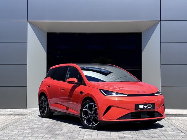 Videotest: BYD Dolphin G DM i. Plug in hybrid s dojazdom 105 km na elektrinu chce zatieniť Renault Clio - Testy - Auto - pravda.sk