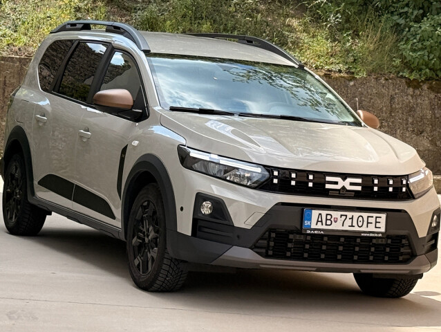 Test: Dacia Jogger Extreme Hybrid. Je veľká, je lacná, ale nie je bez chýb - Testy - Auto - pravda.sk