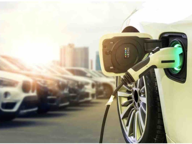 Škoda porazila Teslu. Toto je Top 10 najpredávanejších elektromobilov v Nemecku - Magazín - Auto - pravda.sk