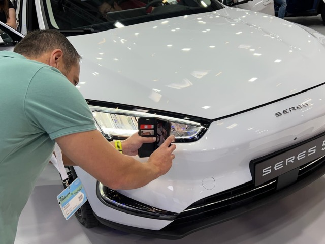 Čína vtrhla na európsky trh, automobilky krvácajú. V Bruseli sa láme zákaz spaľovacích motorov - Magazín - Auto - pravda.sk