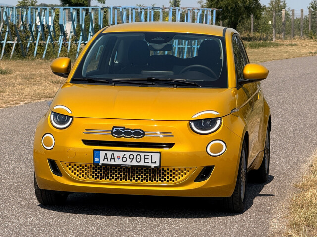 Test: Fiat 500 Hybrid s benzínom a manuálom. Presne toto mu chýbalo - Testy - Auto - pravda.sk