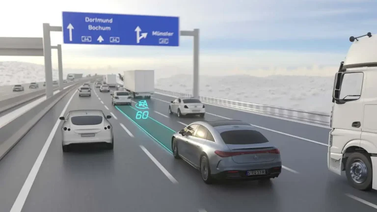EÚ zvažuje obmedzovač rýchlosti, auto vás pri 130 km/h spomalí