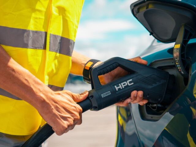 ZSE Drive sprístupnila ďalšie dve lokality s ultrarýchlymi diaľničnými nabíjačkami - Magazín - Auto - pravda.sk