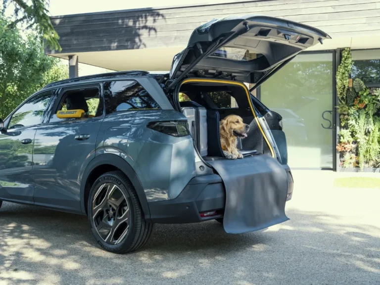 Peugeot E-5008 Dog Edition Concept: Elektrické SUV navrhnuté z pohľadu psa