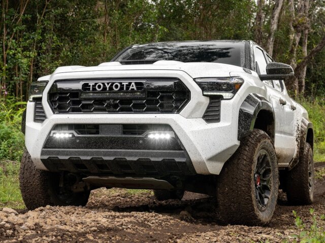 Toyota ustúpila Trumpovi. Postaví v USA fabriku a presunie tam aj časť aktivít z Mexika - Magazín - Auto - pravda.sk