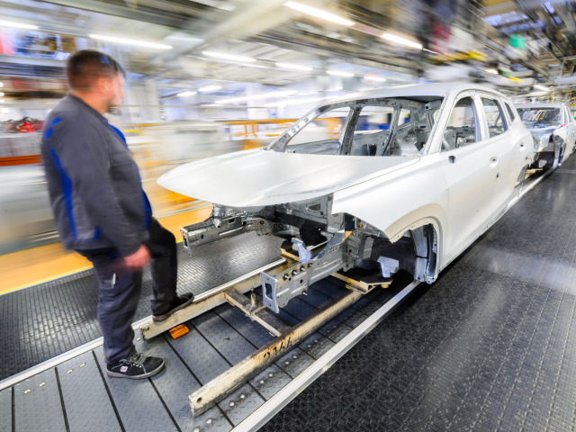 Dobrá správa pre Slovensko. Volkswagen mení pravidlá, zvýhodní fabriky, ktoré vyrábajú najlacnejšie - Magazín - Auto - pravda.sk