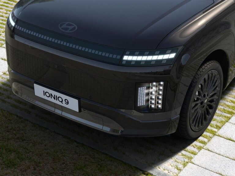 Hyundai Ioniq 9 dostáva exkluzívnu výbavu Calligraphy Black Ink