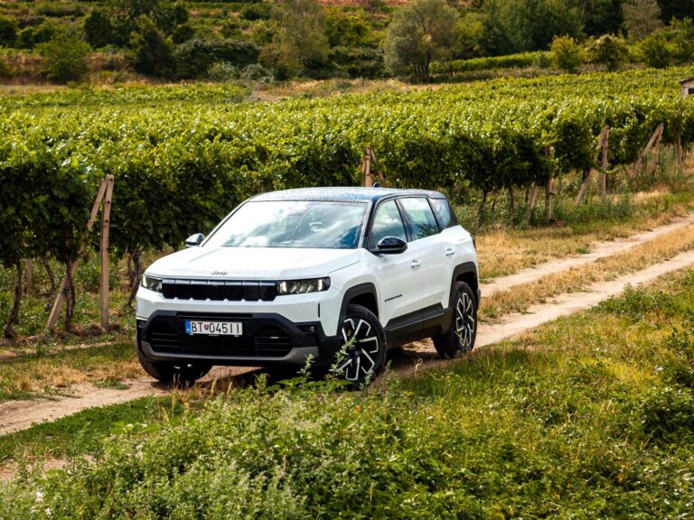 Test: Pre nový Jeep Compass PHEV už terénne schopnosti nie sú to najdôležitejšie