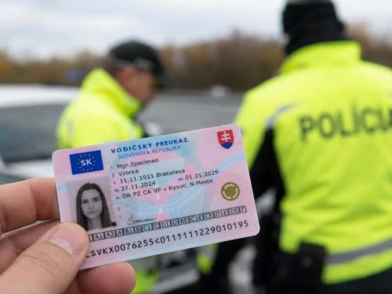 POZOR! Poobede na políciu radšej nechoďte. Vodičský preukaz si nevybavíte