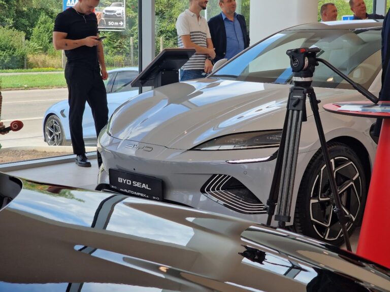 Prečo firmy prechádzajú na elektromobily, no bežní ľudia ich nechcú? Prieskum odhalil hlavný dôvod