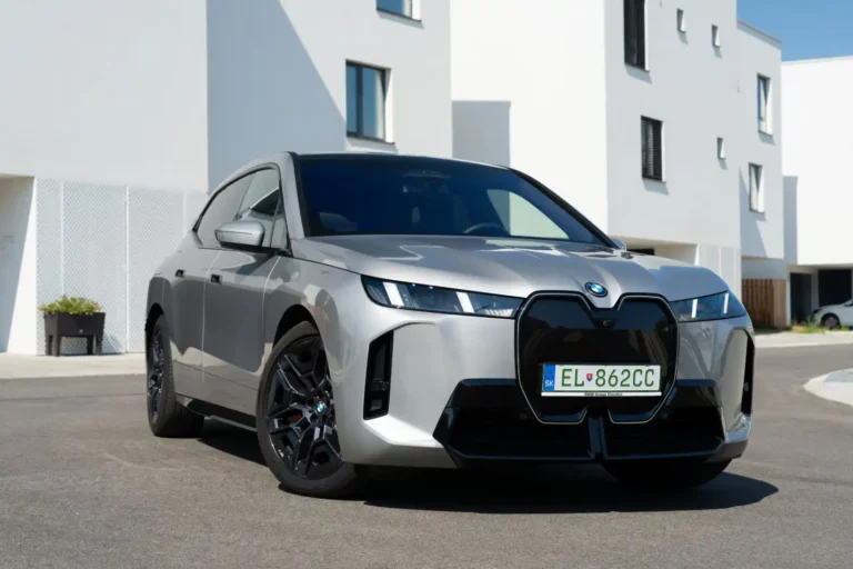 TEST BMW iX 60 xDrive: Dáva v ére Neue Klasse naďalej zmysel?