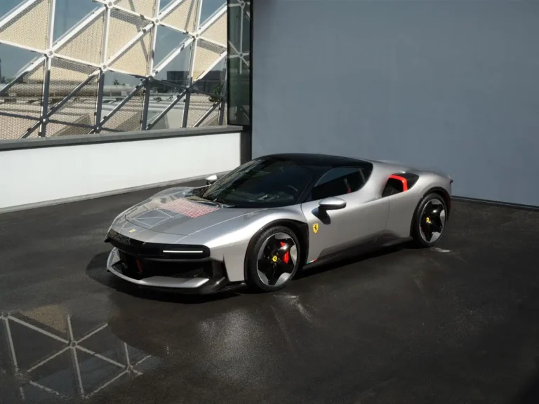 Ferrari ukázalo solitér s výkonom 1000 koní. CZ26 vzniklo iba pre jediného klienta