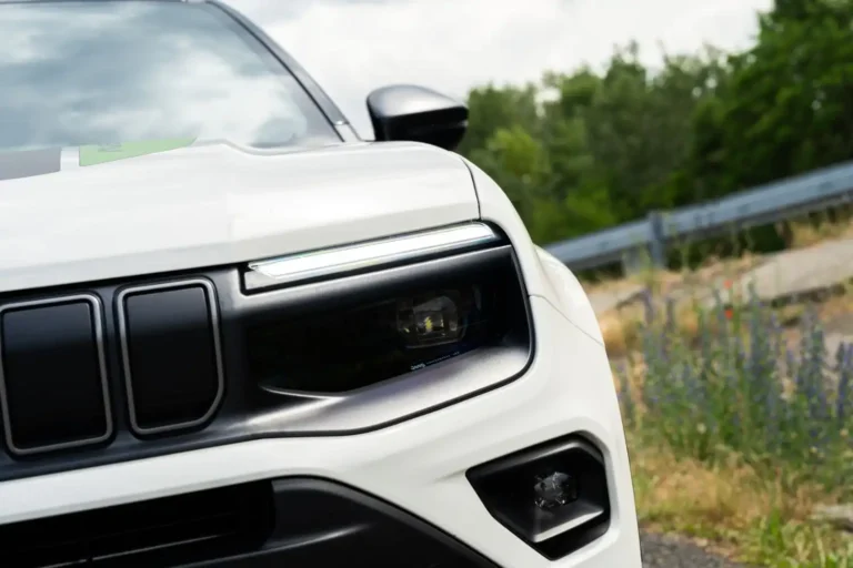 Toto je jedno z najmenších áut s pohonom 4x4. Funguje fantasticky, ale jedna vec zamrzí
