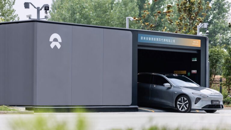 Nio otvára novú éru: Spustilo piatu generáciu výmenných staníc a sprístupnilo sieť pre značku Firefly