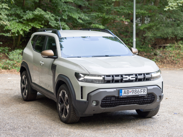 Test: Dacia Duster hybrid-G 150 4x4 – takýto hybrid nemá ani Toyota - Testy - Auto - pravda.sk
