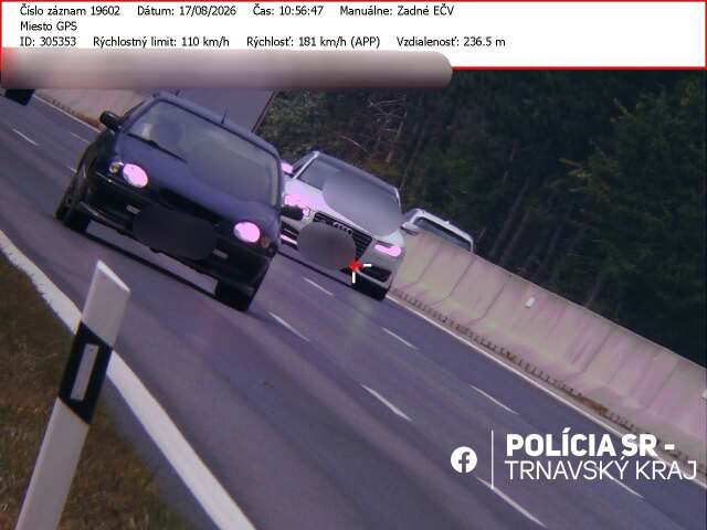 Diaľnicu si pomýlil s pretekárskou dráhou, vodič sa po nej rútil šialenou rýchlosťou. Zaplatil pokutu 800 eur - Doprava - Auto - pravda.sk