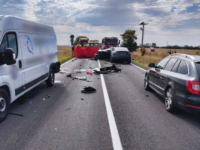 Dvojitá tragédia na ceste pri Nových Zámkoch. Po zrážke zomrel vodič aj spolujazdkyňa - Doprava - Auto - pravda.sk