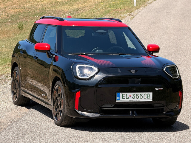 Videotest: Mini Aceman JCW - auto, ktorému charizma určite nechýba - Testy - Auto - pravda.sk