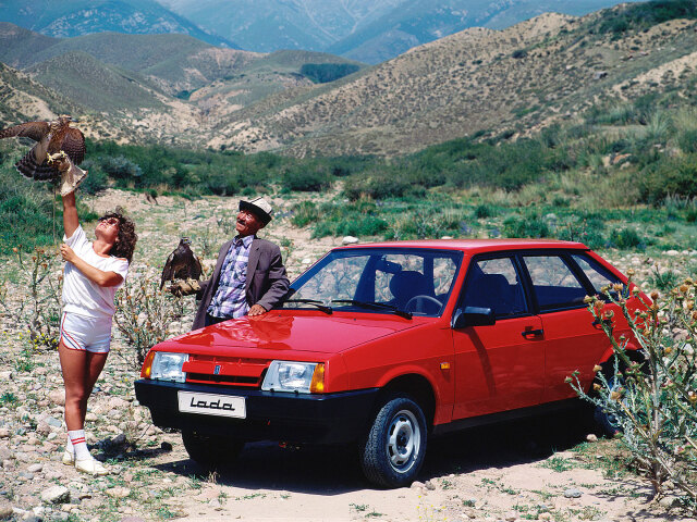 Lada Samara: Ruská predokolka má 40. Bez Porsche by nikdy nevznikla - Magazín - Auto - pravda.sk