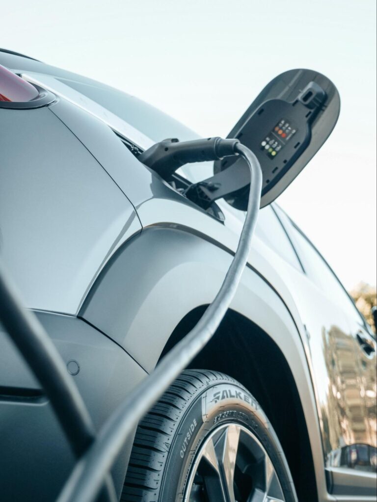Pravda o dojazde: Vybili 12 elektromobilov na 5 %, WLTP opäť dostalo na frak - AUTOVINY.sk