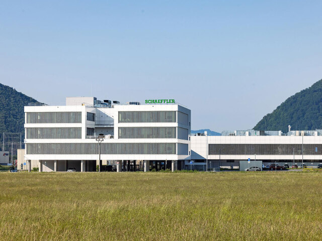Kríza v automobilovom priemysle pokračuje. Schaeffler prepustí 1 300 ľudí - Magazín - Auto - pravda.sk