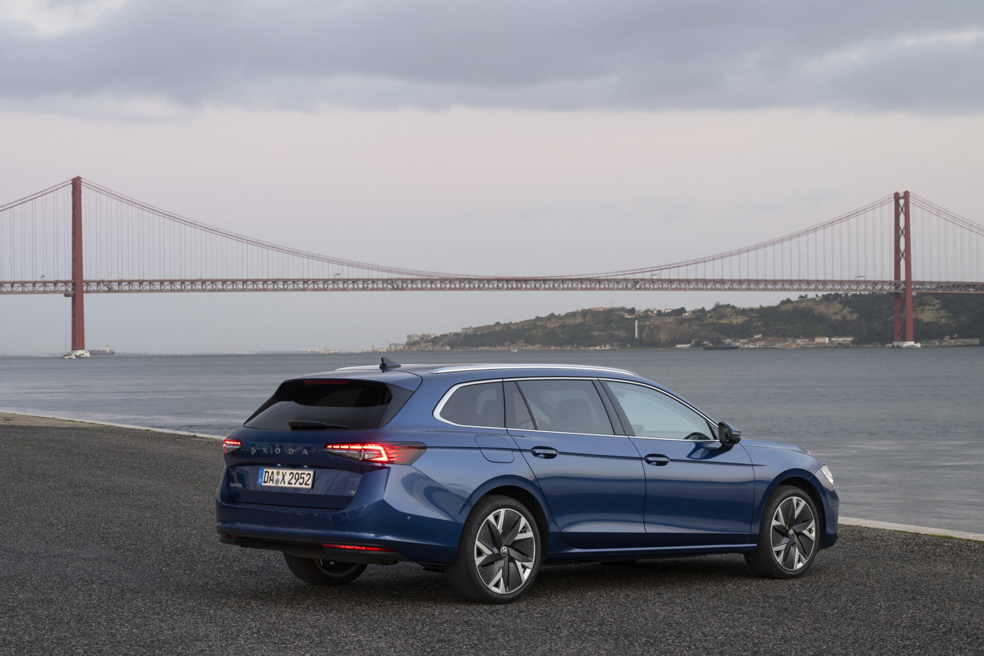 Škoda Superb Combi iV Batéria, nabíjanie a elektrický dojazd