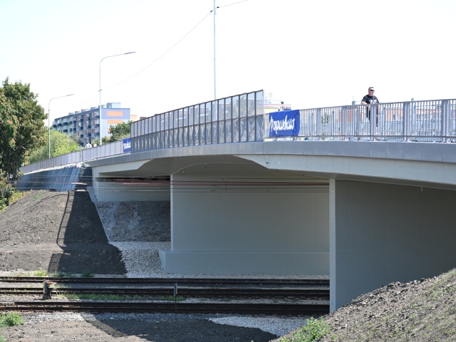Konečne. Sereď sa po siedmich rokoch dočkala nového mosta a „zjednotenia“ mesta. Náklady dosiahli 8 miliónov eur - Regióny - Správy - pravda.sk