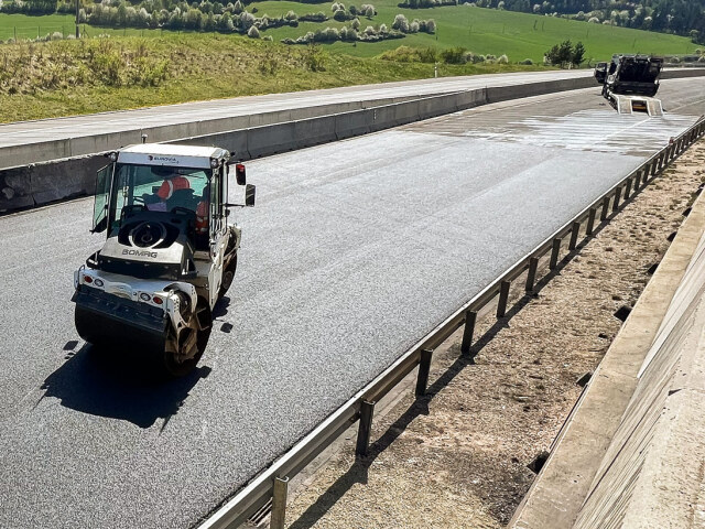 NDS začne v najbližších dňoch s opravami na diaľnici D1 pri Važci v smere na L. Mikuláš - Doprava - Auto - pravda.sk