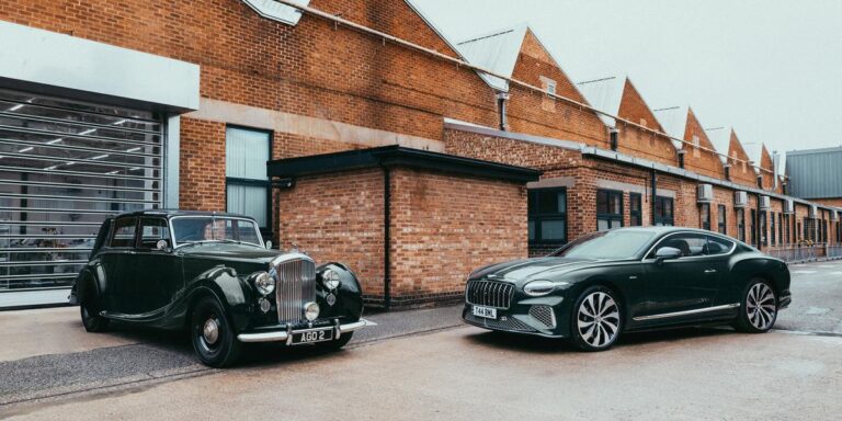 Špeciálny Bentley Continental GT Azure oslavuje 80 rokov v Crewe