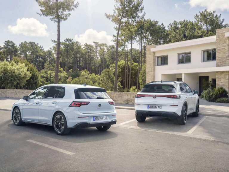 Volkswagen má na Slovensku nové hybridy. Golf začína pod 30-tisíc, T-Roc dostal úplne nový dvojliter a štvorkolku!