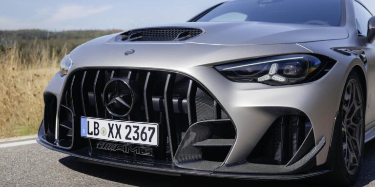 Mercedes-AMG CLE 646 Spezialanfertigung prináša šialenstvo do bežného sveta