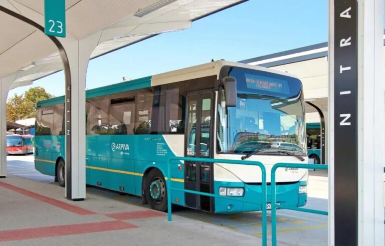 Slovensko má prvý elektrický autobus na prímestskej linke. Premávať bude medzi Nitrou a Levicami