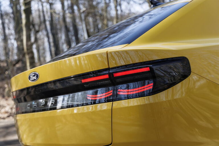 EÚ upozorňuje na Ford Capri a Explorer. Slováci si môžu vydýchnuť - AUTOVINY.sk