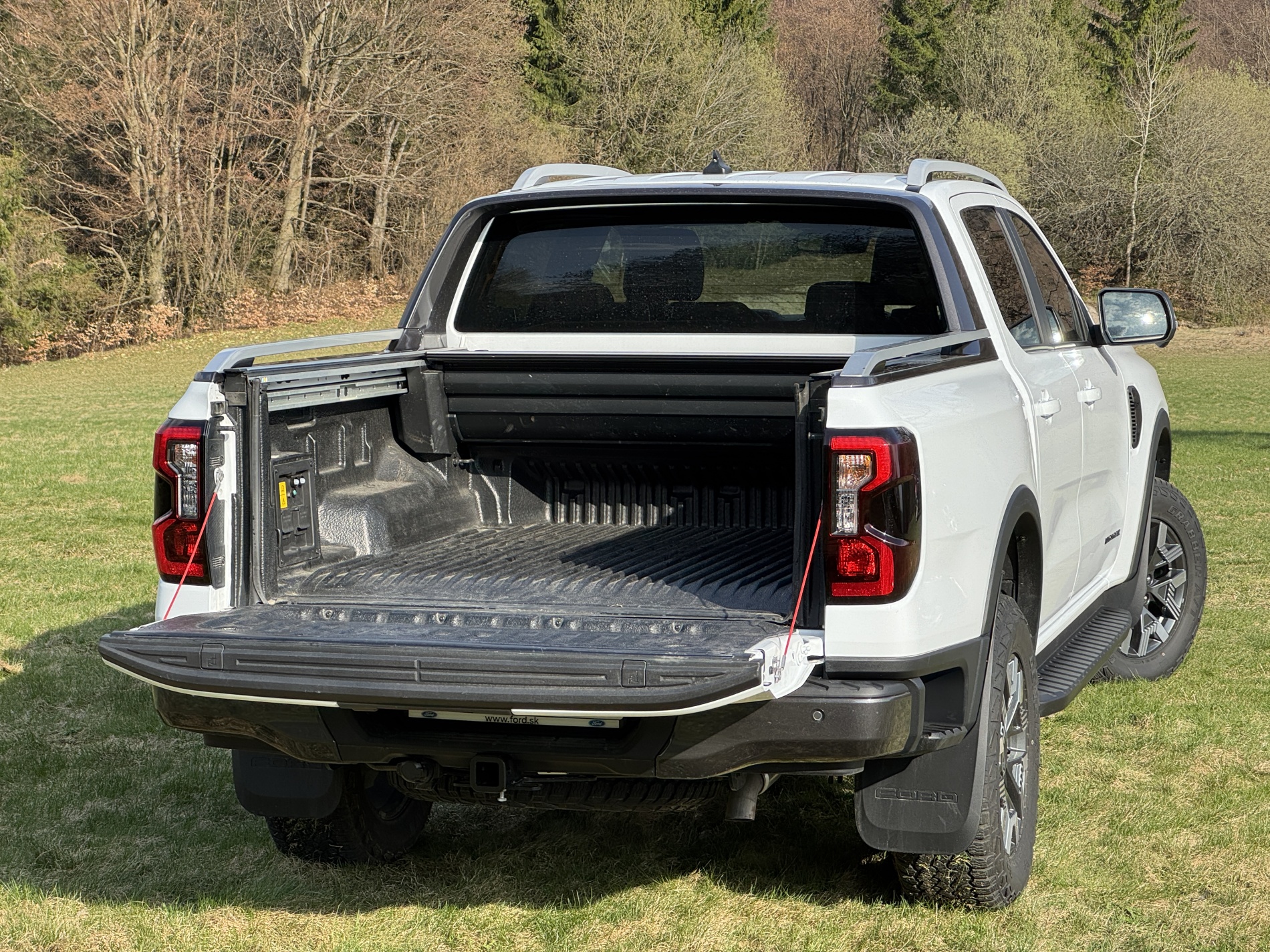 Ford Ranger PHEV korba
