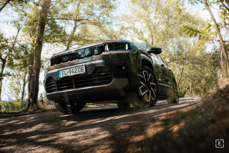 Jeep bude od roku 2027 vyrábať elektromobily v Číne s Dongfengom