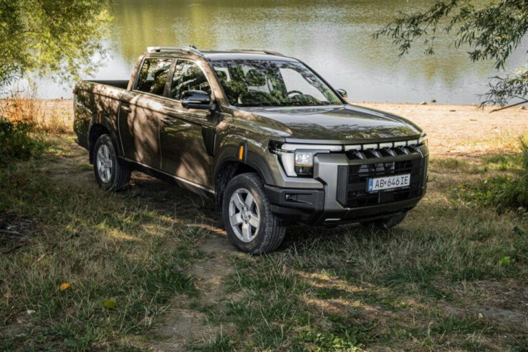TEST KGM Musso Grand: Naftový tank, poctivý rám a cenovka, z ktorej vám nezabehne - AUTOVINY.sk