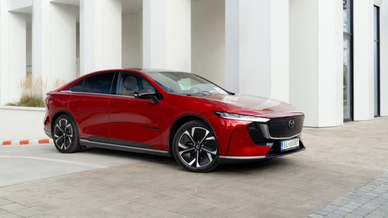 Mazda 6e konečne dáva zmysel. Jedinou modernizáciou vyriešila svoje najväčšie problémy
