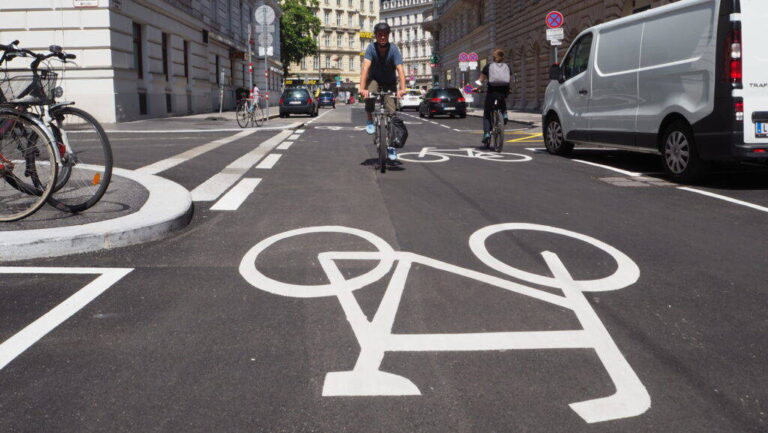Bláznovstvo v Brne možno už čoskoro. Užšie pruhy, viac bicyklov, rýchlosť 10 km/h a to nie je všetko - AUTOVINY.sk