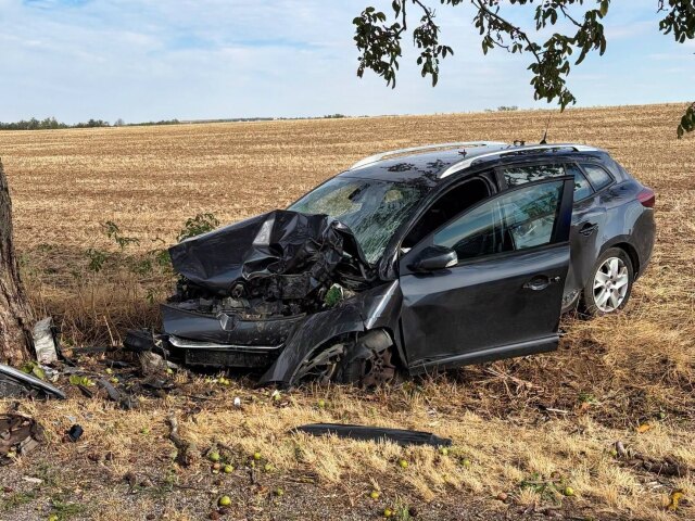 Policajt išiel domov z oslavy. Cestou natrafil na nehodu a zachraňoval zraneného - Doprava - Auto - pravda.sk
