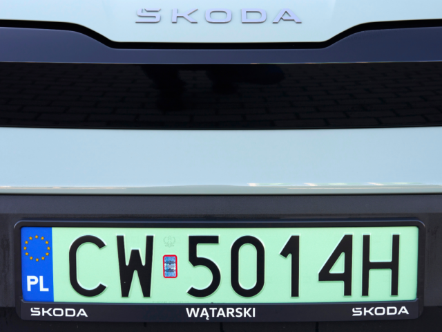 Ako rozpoznať elektromobil podľa „ešpézetky“. Nie všade sa to dá - Poradňa - Auto - pravda.sk